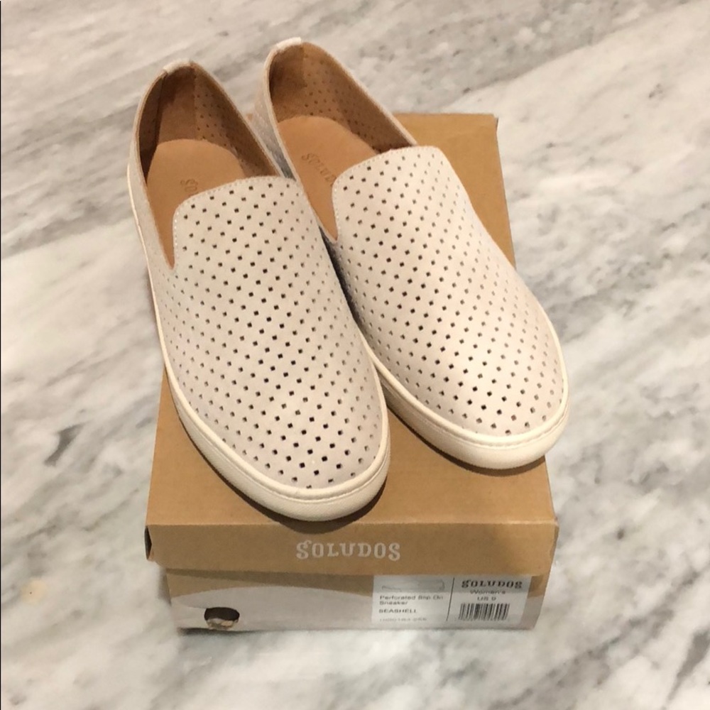 Soludos Perforated Slip On Sneaker size 9